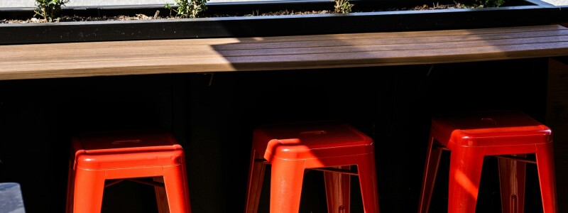 Wat is de ideale hoogte voor een barkruk? Verschillende opties vergeleken afbeelding