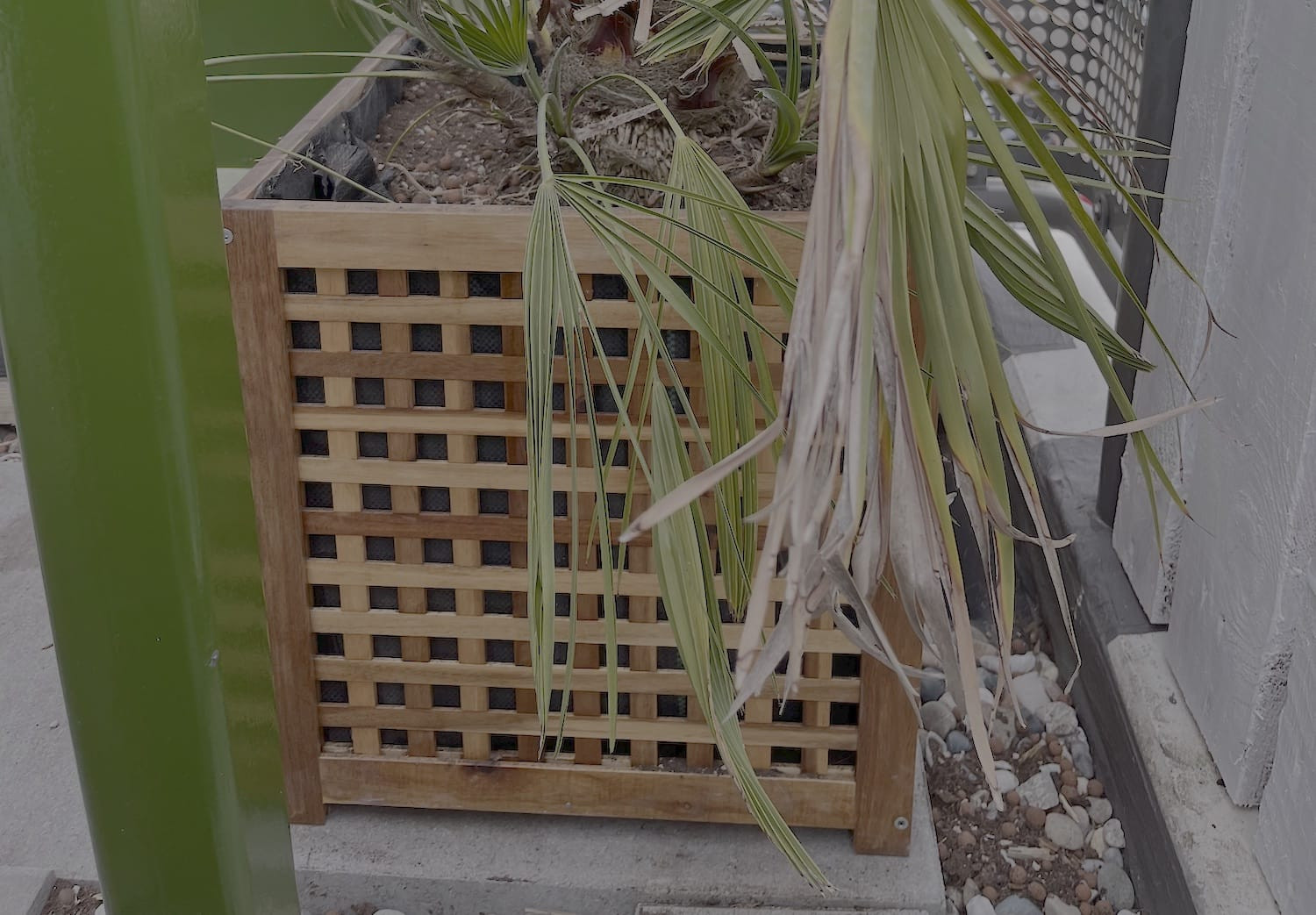 IKEA HOL tafel ombouwen tot plantenbak: zo doe je dat afbeelding