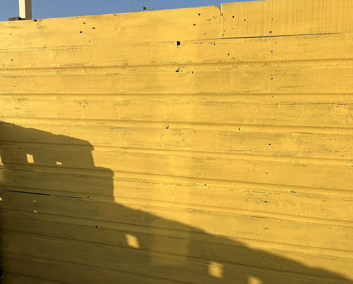 Schutting verven: de complete gids voor kleur en aanpak afbeelding