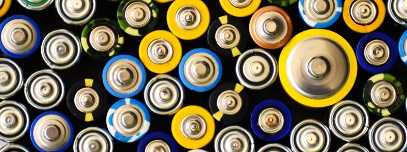 Oplaadbare batterijen vs. wegwerpbatterijen: wat is goedkoper & beter? afbeelding