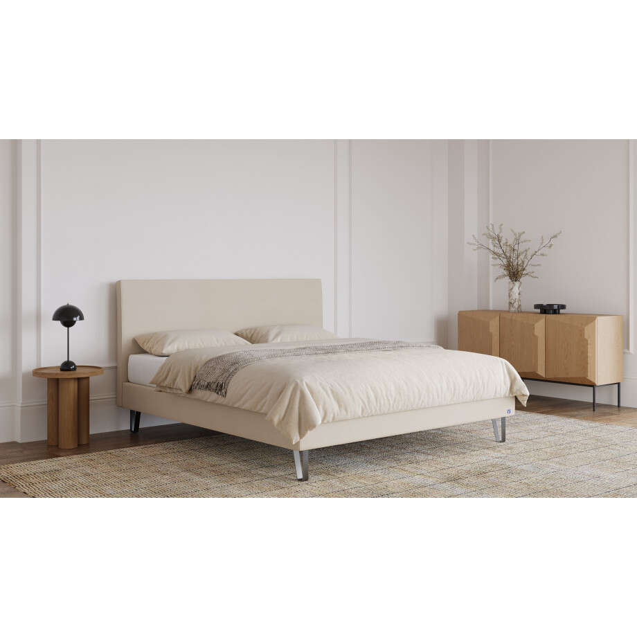 BRUNO Classic bed 180x200cm in beige | Matrashardheid: Standaard (H3) | Inclusief matras, lattenbodem en metalen poten afbeelding 1