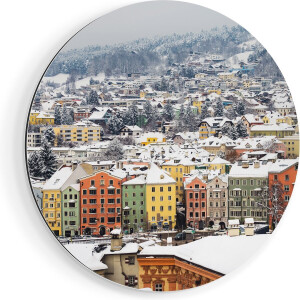 Artaza Dibond Muurcirkel Gekleurde Huisjes met Sneeuw in Oostenrijk - Ø 40 cm - Klein - Wandcirkel - Rond Schilderij - Voor Binnen en Buiten