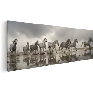 Artaza Canvas Schilderij Groep Paarden die op een Strand Rennen onder een Bewolkte Hemel - 120x40 - Wanddecoratie - Foto Op Canvas - Canvas Print