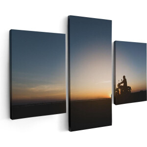 Artaza Canvas Schilderij Drieluik Silhouet Van Een Motor Bij Zonsondergang - 90x60 - Foto Op Canvas - Canvas Print
