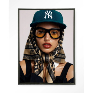 Urban Cotton Wandkleed 'Cool Girl' 145 x 190cm in Floating Frame - black
