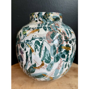 Vaas | Print en goud effecten | Buxus & Gold | Woonaccessoires | Woonaccessoire | Decoratief | Deco | Decoratie | Sfeer | Interieur | Wonen | Woon | Woning | Inrichting | Woninginrichting | Bloemen | Bloemvaas | Vrouwen | Mannen | Gaaf