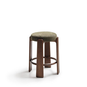 Kave Home Kruk 'Granite' Chenille en noten essenhout, kleur Groen (zithoogte 65cm)