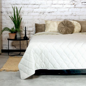 Bedsprei Jenny - Wit - 220x220cm Van Unique Living Microvezel - Dekbed-Discounter.nl