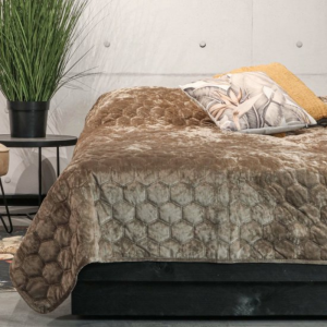 Bedsprei Peggy - Taupe - 220x220cm Van Unique Living Microvezel - Dekbed-Discounter.nl