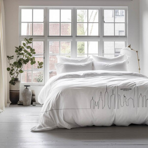 Dekbedovertrek McGregor - Skyline Wit - Eenpersoons (140x200 Cm) - Wit Katoen Microvezel - Effen & Hotel Luxe - McGregor - Dekbed-Discounter.nl