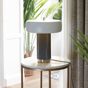 Kave Home Tafellamp 'Serenella' Metaal en glas