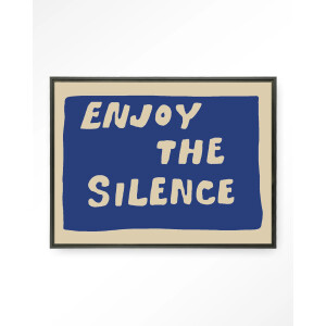Urban Cotton Wandkleed 'Enjoy The Silence Blue' 80 x 110cm in Floating Frame - black