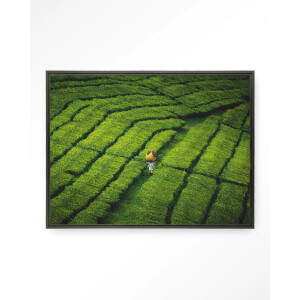 Urban Cotton Wandkleed 'Tote Pengalengan' 110 x 145cm in Floating Frame - black