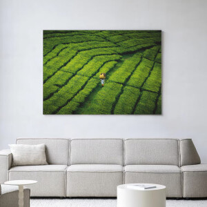 Urban Cotton Wandkleed 'Tote Pengalengan' 110 x 145cm in Frame - black