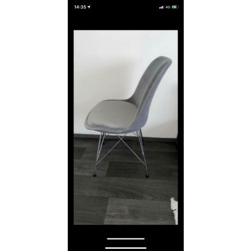 2 grijze velvet stoelen afbeelding 2