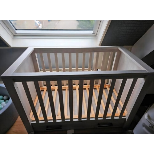 Ledikant & commode afbeelding 3