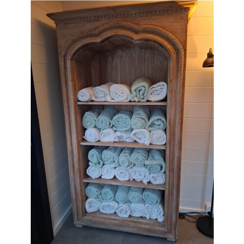 Massief houten landelijke kast afbeelding 2