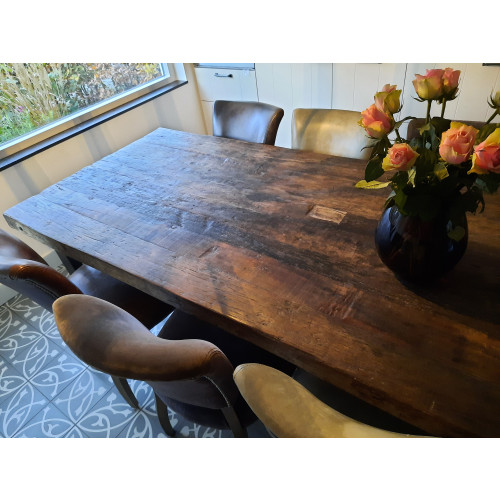 Eettafel hout met stalen poten afbeelding 2