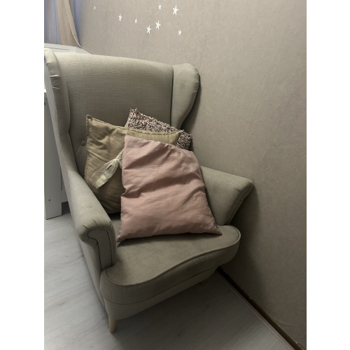 STRANDMON Oorfauteuil, Kelinge beige afbeelding