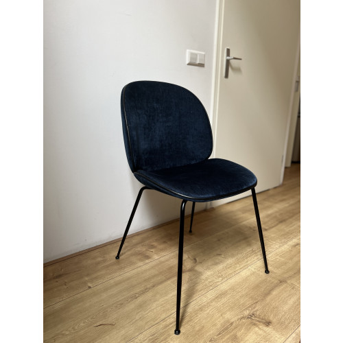 Gubi Beetle stoelen afbeelding 3