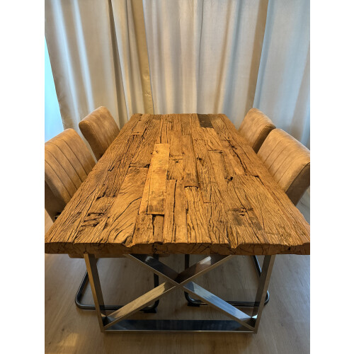 Luxe massief hout meubel set. Eettafel met stoelen, salon tafel, tv meubel. afbeelding