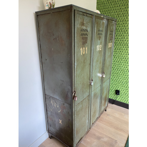 Unieke groene lockers industrieel uit Hongarije vintage afbeelding 3