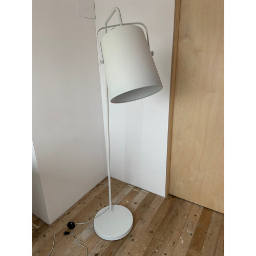 Witte vloerlamp It's about RoMi afbeelding