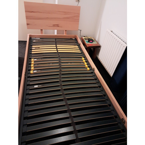 Bedframe inclusief lattenbodem massief hout afbeelding 2