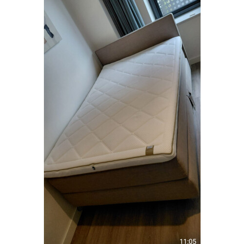Luxe boxspring 120 bij 200 cm, Auping, elektrisch verstelbaar afbeelding