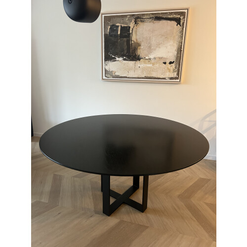Zwarte ronde eettafel van LIJN M - 150 cm - studio Henk / Hay stijl afbeelding