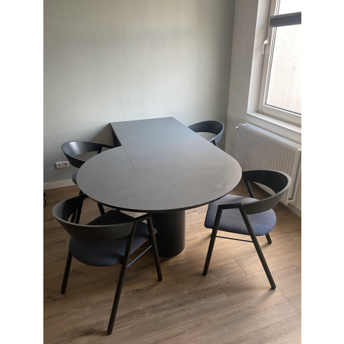 Eettafel uitschuifbaar incl 4 stoelen 90s design afbeelding