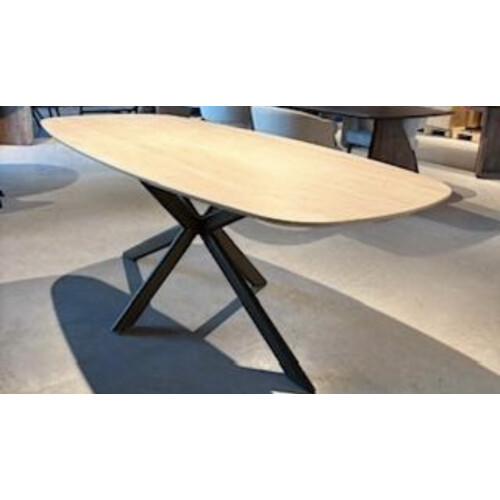 Eettafel nieuw! Deens ovaal afbeelding