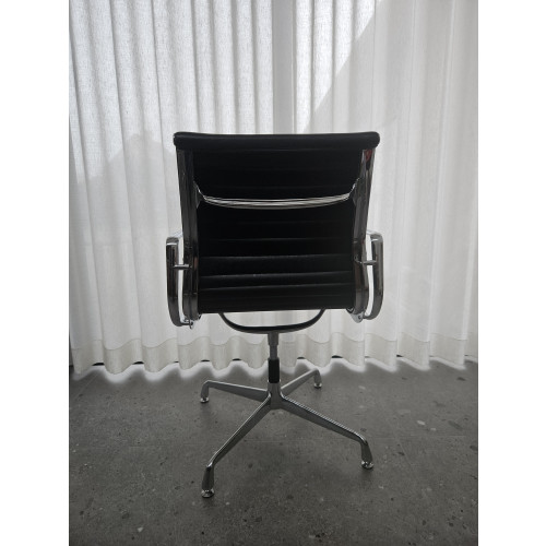 Eames EA108 replica bureaustoel afbeelding 3