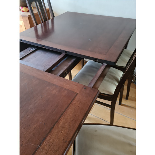 Mooie kersenhouten tafel, met of zonder stoelen afbeelding