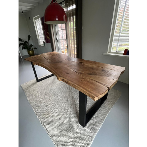 Handgemaakte tafel van walnotenhout afbeelding 2