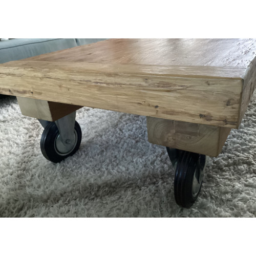 stoere houten eettafel afbeelding 3