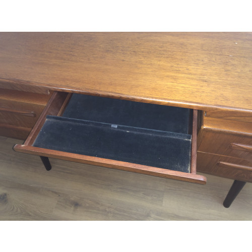 vintage bureau afbeelding 3