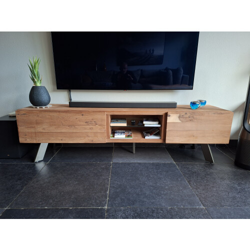 Stoer Industrieel TV-meubel Eijerkamp | Massief Kikarhout afbeelding