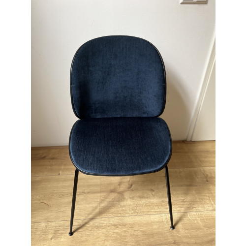 Gubi Beetle stoelen afbeelding 2