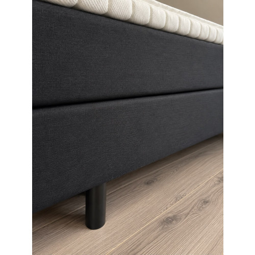 Leenbakker boxspring zwart + topper maar 3 maanden gebruikt! afbeelding 3