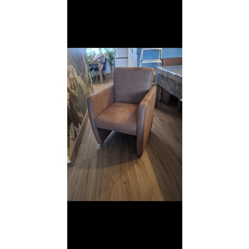 6 cognac eetkamerstoelen afbeelding