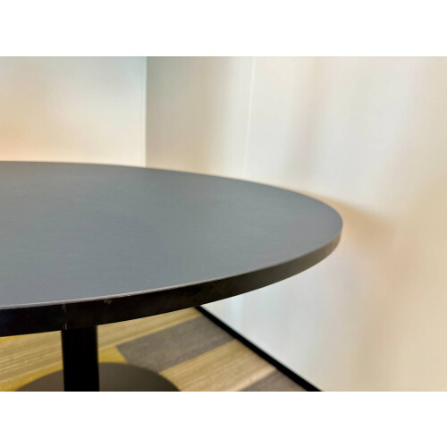 Round table afbeelding 3