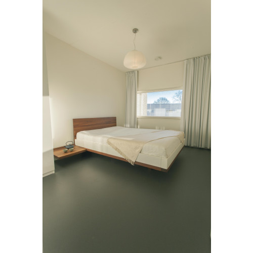 Notenhouten 2-persoons bed met Red Dot Design Award Riletto van Oostenrijks eco designmerk Team 7 afbeelding 2