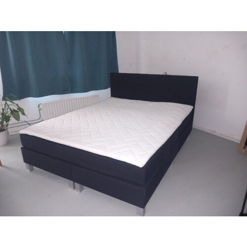bed met matras 160x200 afbeelding