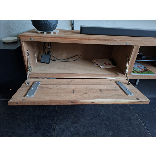 Stoer Industrieel TV-meubel Eijerkamp | Massief Kikarhout afbeelding 3