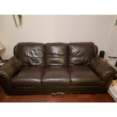 Leather sofa for 3 persons afbeelding