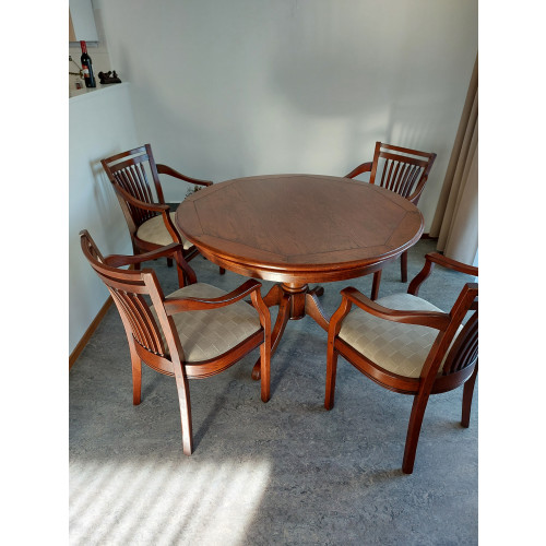 4 Eetkamer stoelen met ronde,  verstelbare tafel (ovaal) afbeelding