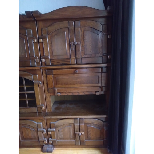 Houten kastenwand met glaskast en klepkast afbeelding 2