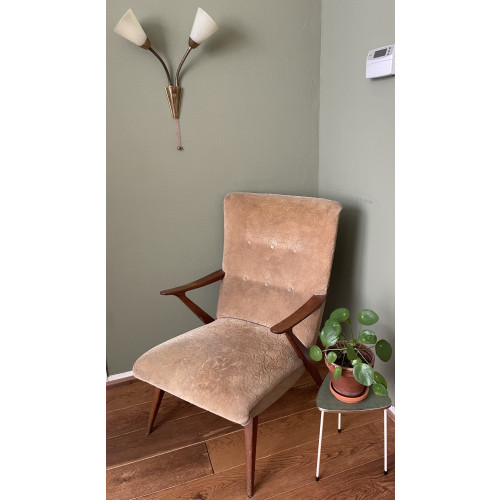 Mooie vintage fauteuil oker afbeelding