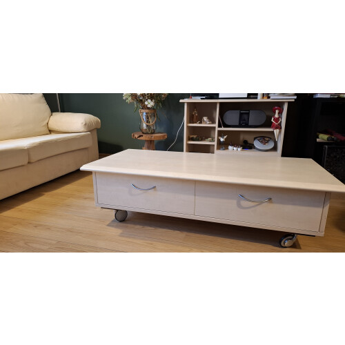 Kamerinterieur bestaande uit 6 meubelstukken. Wegens overlijden. afbeelding